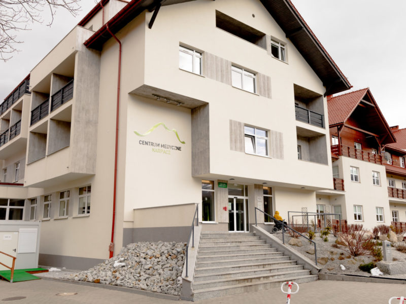 View of the building of the Karpacz medical center, Centrum Medyczne Karpacz